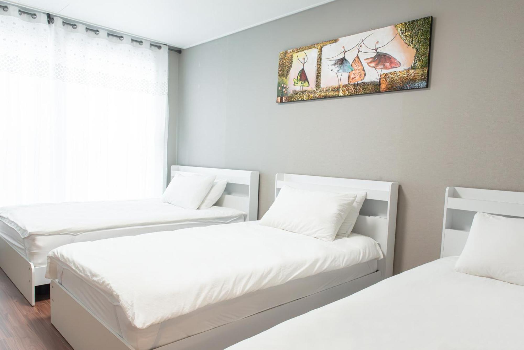 Incheon Airport Guest House King Экстерьер фото