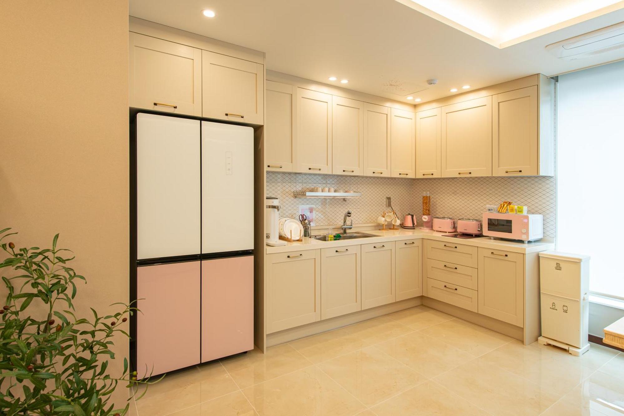 Incheon Airport Guest House King Экстерьер фото