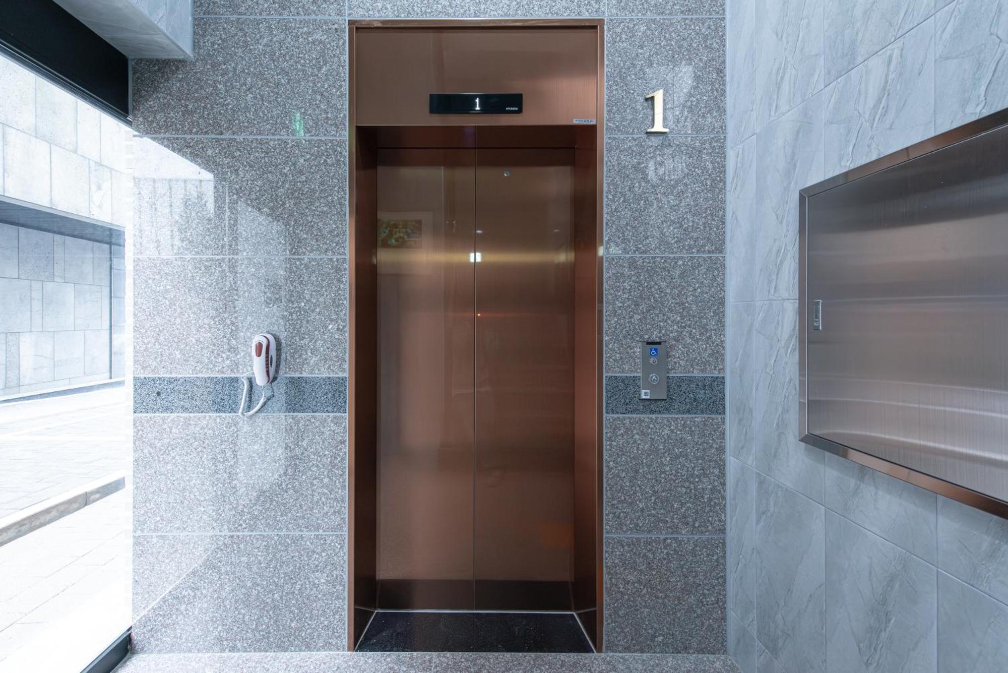 Incheon Airport Guest House King Экстерьер фото