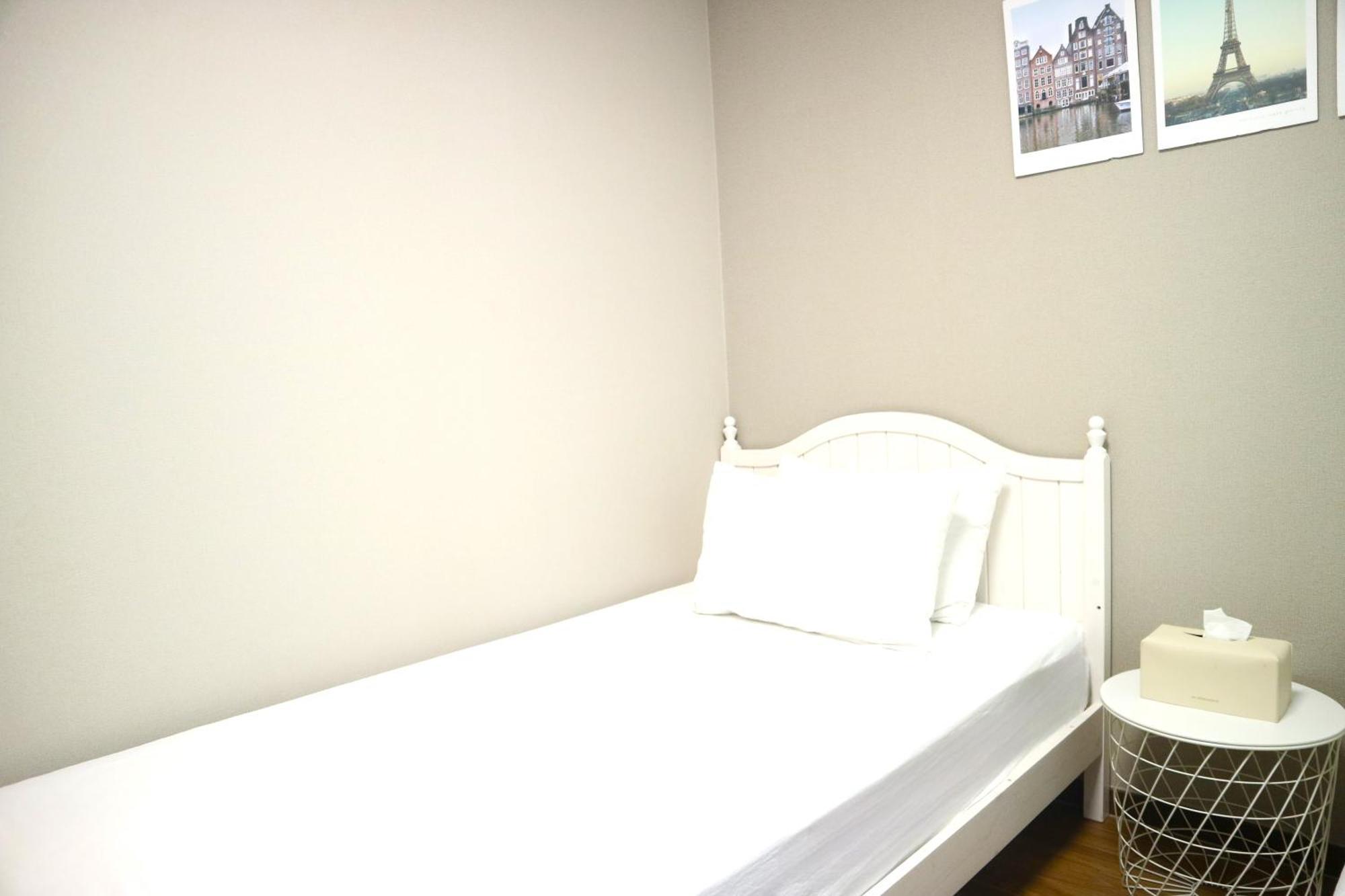 Incheon Airport Guest House King Экстерьер фото